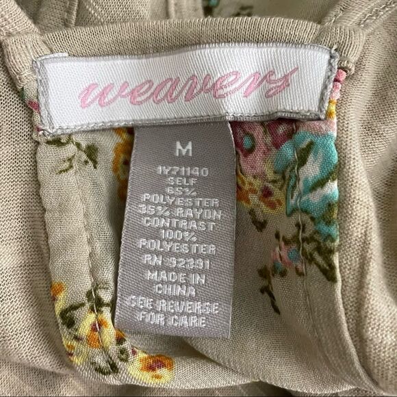 Weavers Sleeveless Scoop Neck Racerback Shirt Floral Detail on Back Beige Medium - Picture 7 of 14